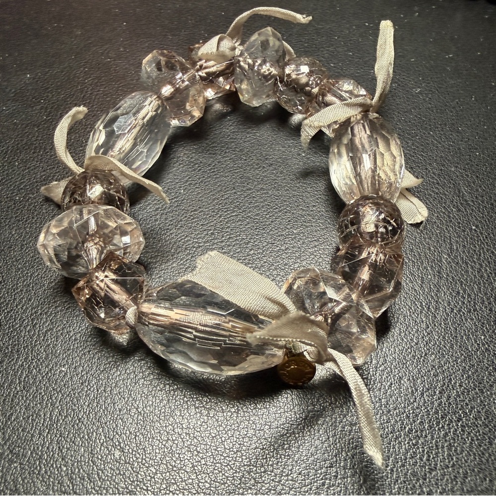 J Crew Beaded Stretch Clear Faceted Acrylic Multi Size Beads & Bows Bracelet
